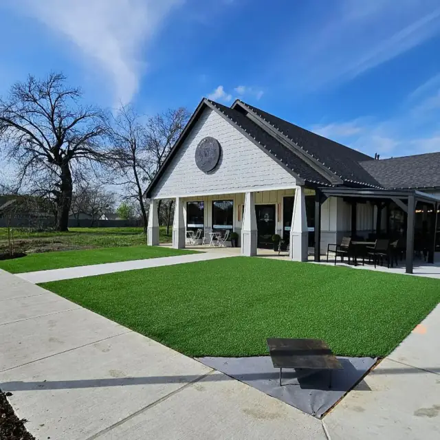Front Yard Artificial Turf White Home University Park Tx V2